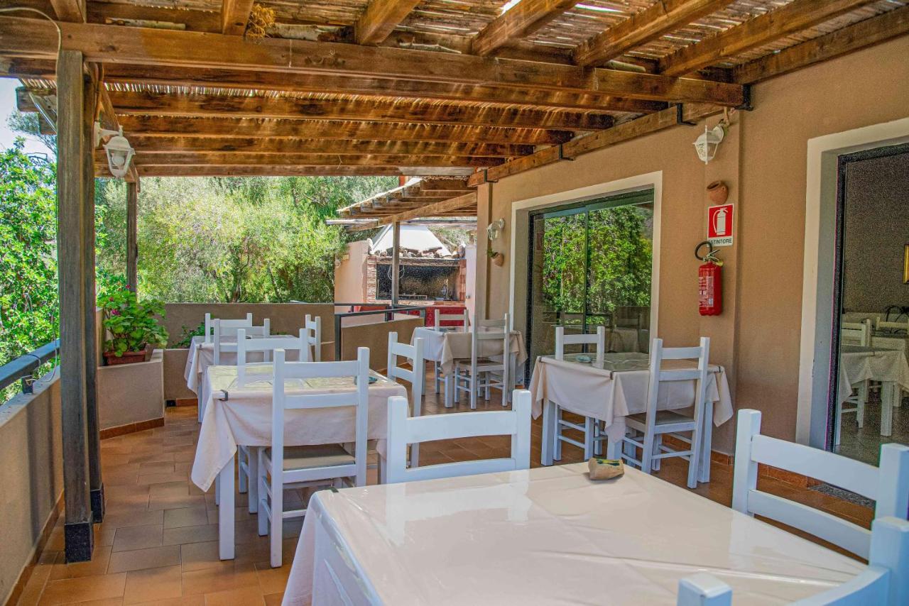 Hotel L'Oleandro Villasimius Exterior photo