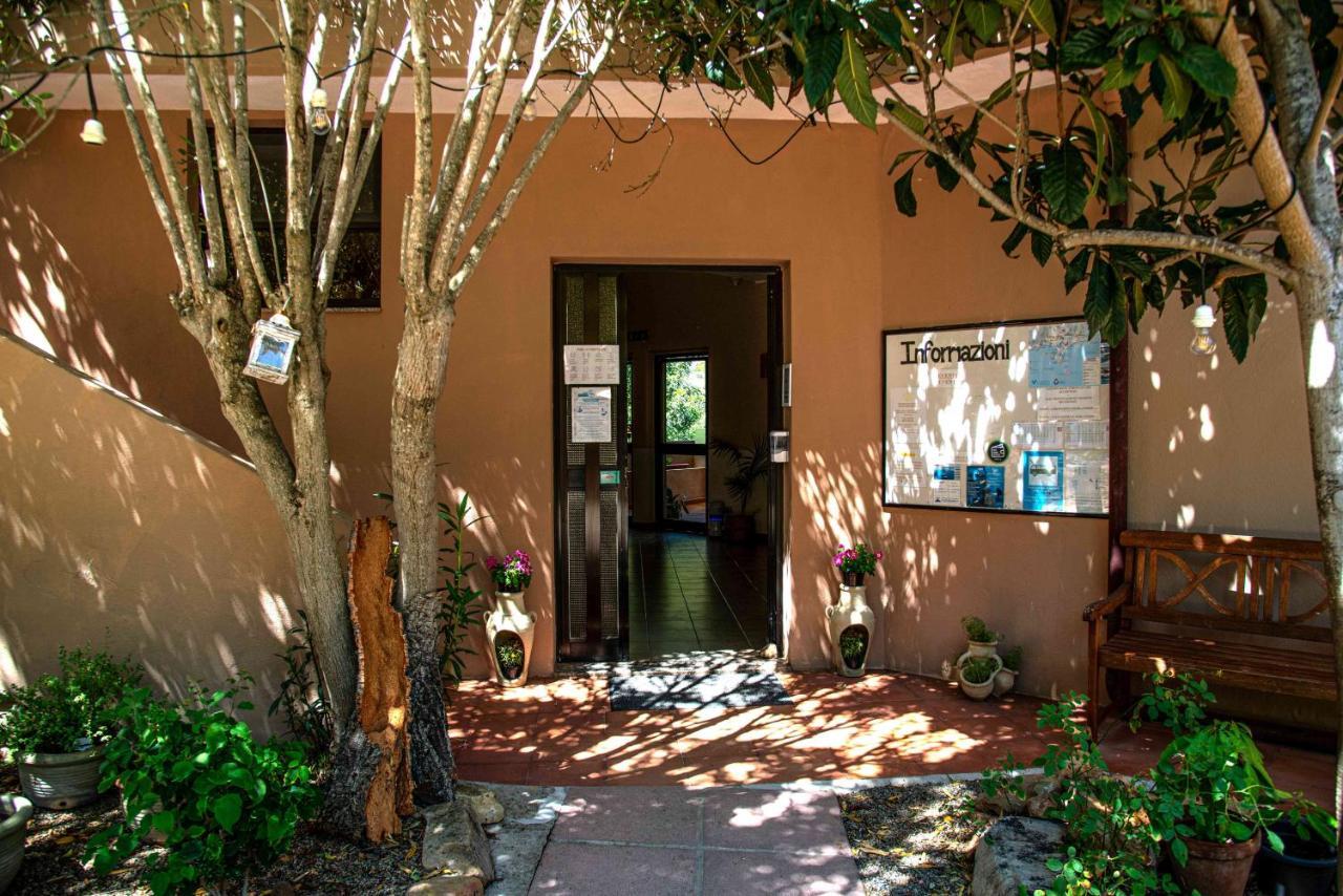 Hotel L'Oleandro Villasimius Exterior photo